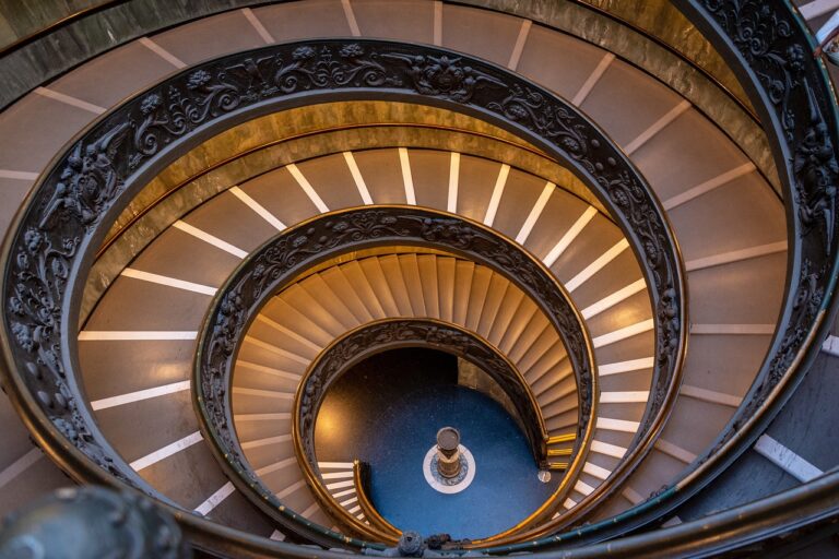 rome, vatican, stairs-5195046.jpg